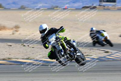 media/Jan-08-2022-SoCal Trackdays (Sat) [[1ec2777125]]/Turn 4 (1145am)/